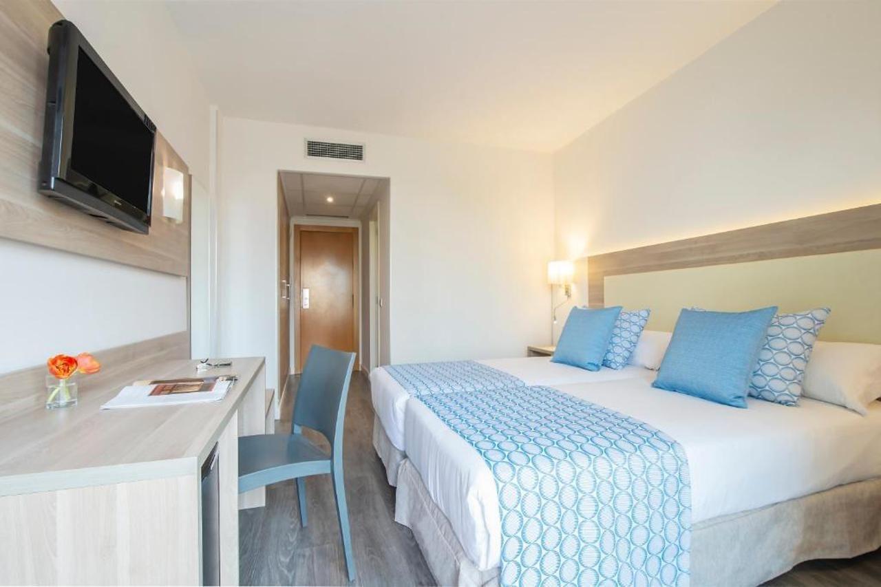 East By Pierre & 4*